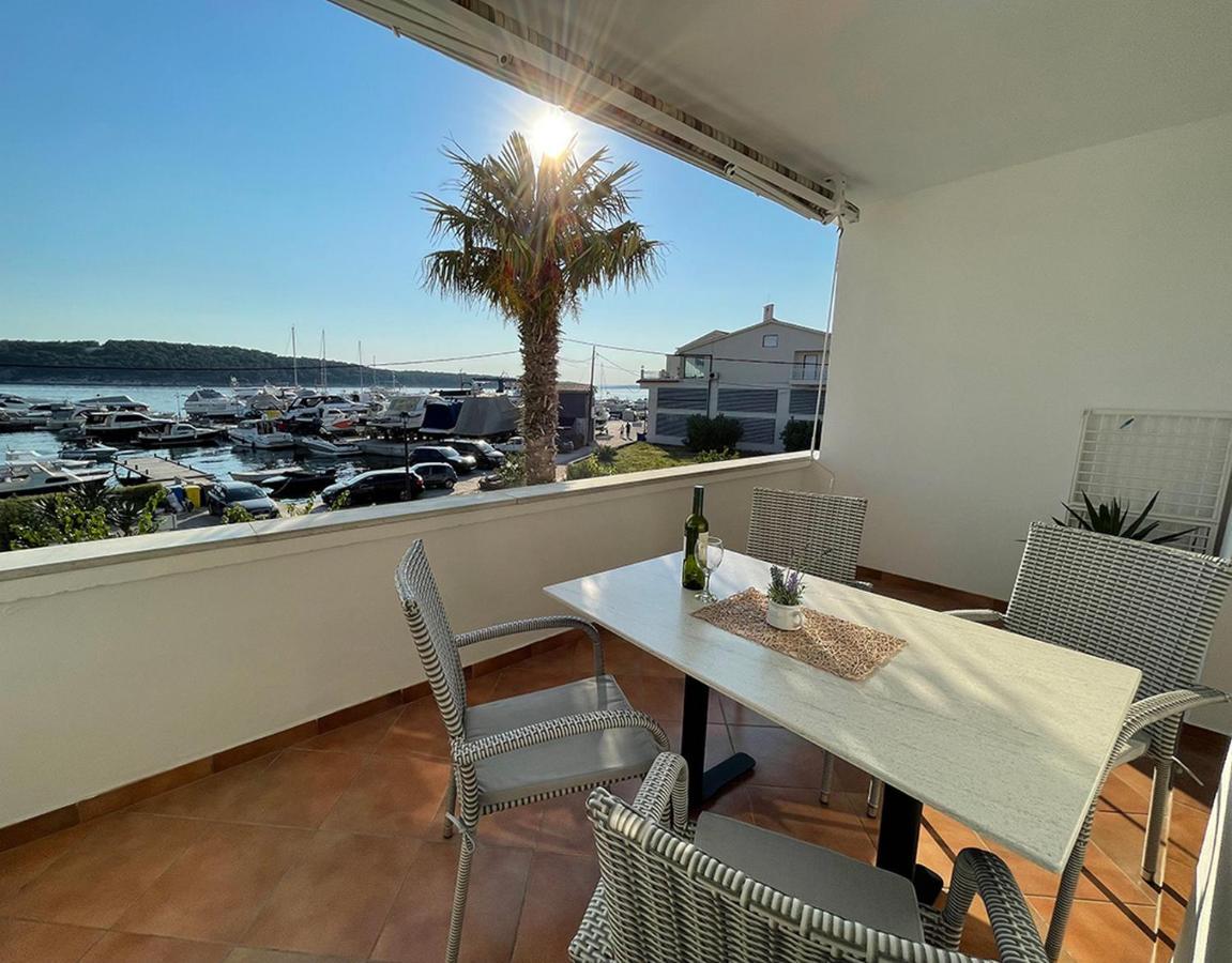 Apartments Near The Sea Barbat Barbat na Rabu Room photo