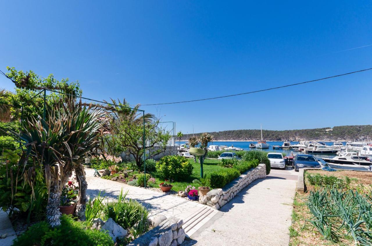Apartments Near The Sea Barbat Barbat na Rabu Exterior photo